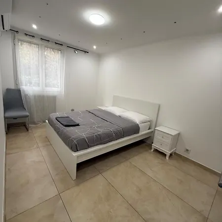 Spacious 3-bedroom, Parking, Secure Residence, Lejlighed
