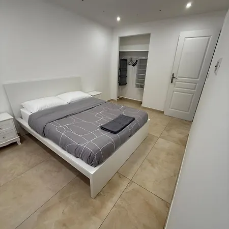 Spacious 3-bedroom, Parking, Secure Residence, *
