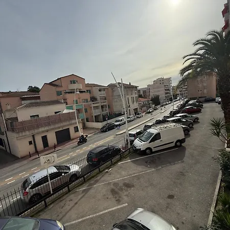 Spacious 3-bedroom, Parking, Secure Residence, Lejlighed Cannes