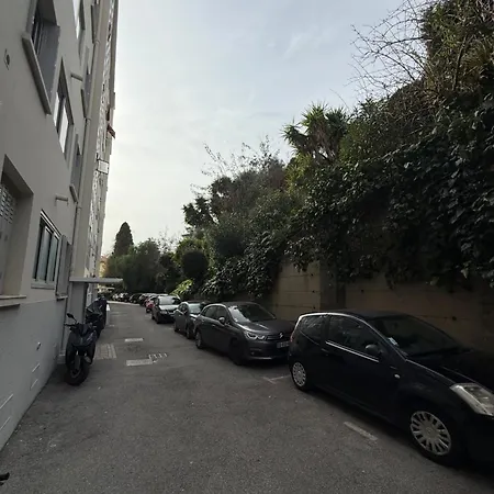 Spacious 3-bedroom, Parking, Secure Residence, *