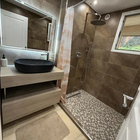 Spacious 3-bedroom, Parking, Secure Residence, Appartamento Cannes