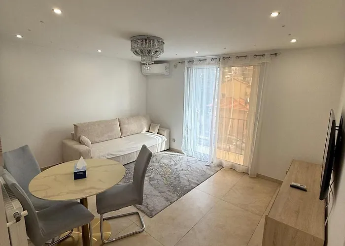 Spacious 3-bedroom, Parking, Secure Residence, Apartment